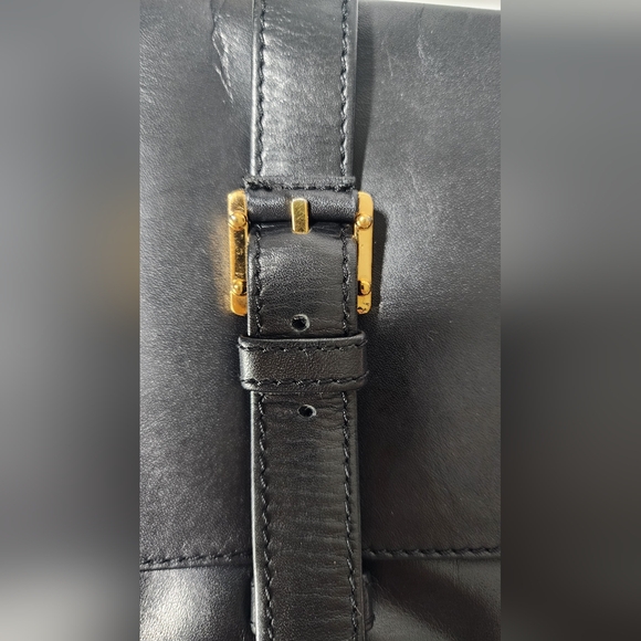 Loewe leather clutch with suede interior. - Picture 10 of 15